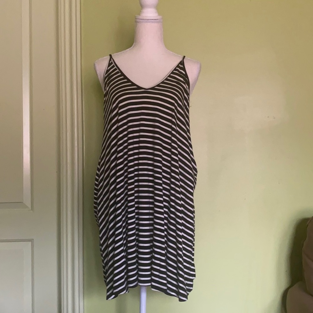 Très Bien Striped Dress🖤🤍